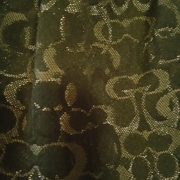 #70 Coach Small Black & Silver Wristlet - Picture 2 of 5